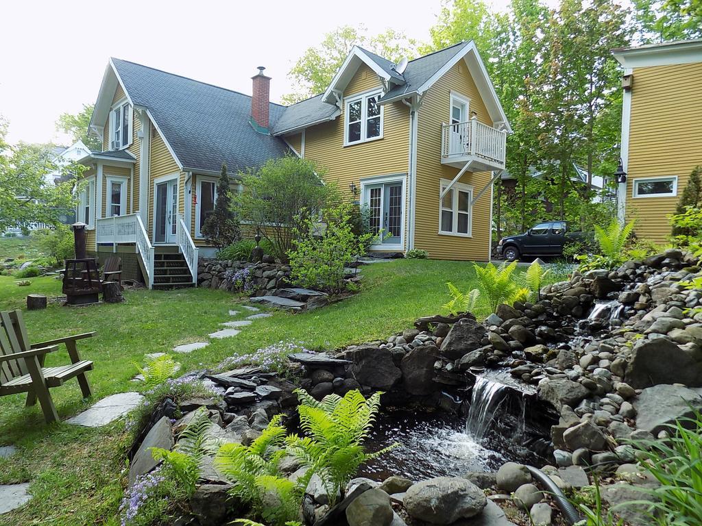 A L'Ancestrale B&B Magog Ngoại thất bức ảnh