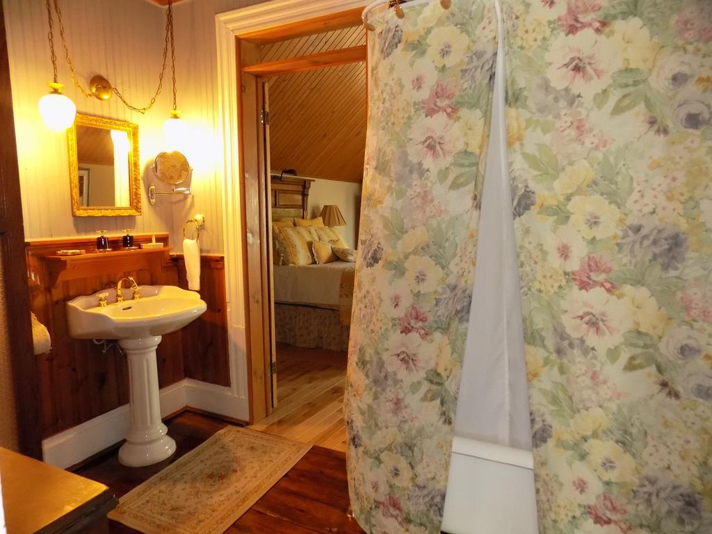 A L'Ancestrale B&B Magog Phòng bức ảnh