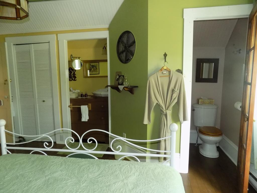 A L'Ancestrale B&B Magog Ngoại thất bức ảnh