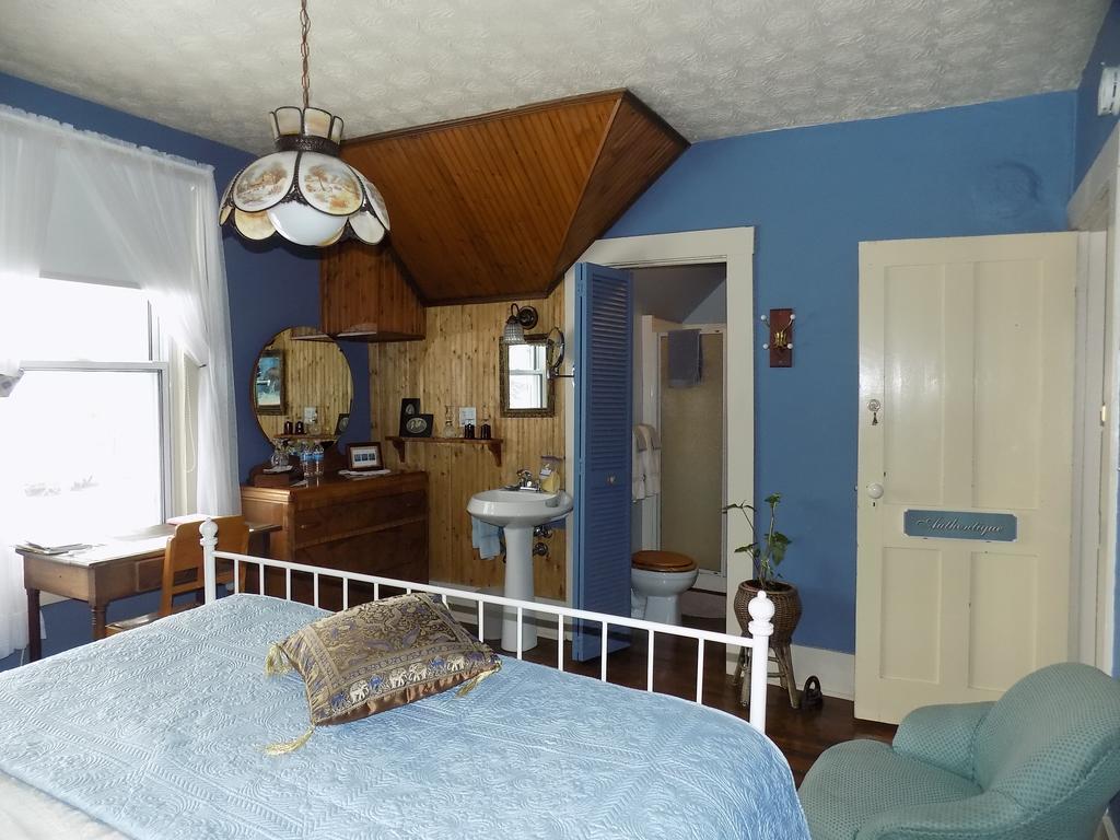 A L'Ancestrale B&B Magog Ngoại thất bức ảnh