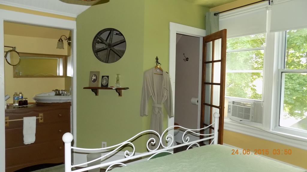 A L'Ancestrale B&B Magog Ngoại thất bức ảnh