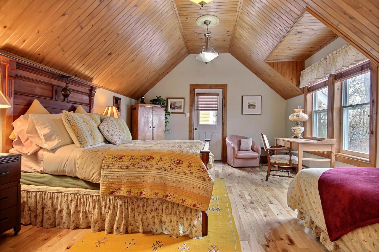 A L'Ancestrale B&B Magog Ngoại thất bức ảnh