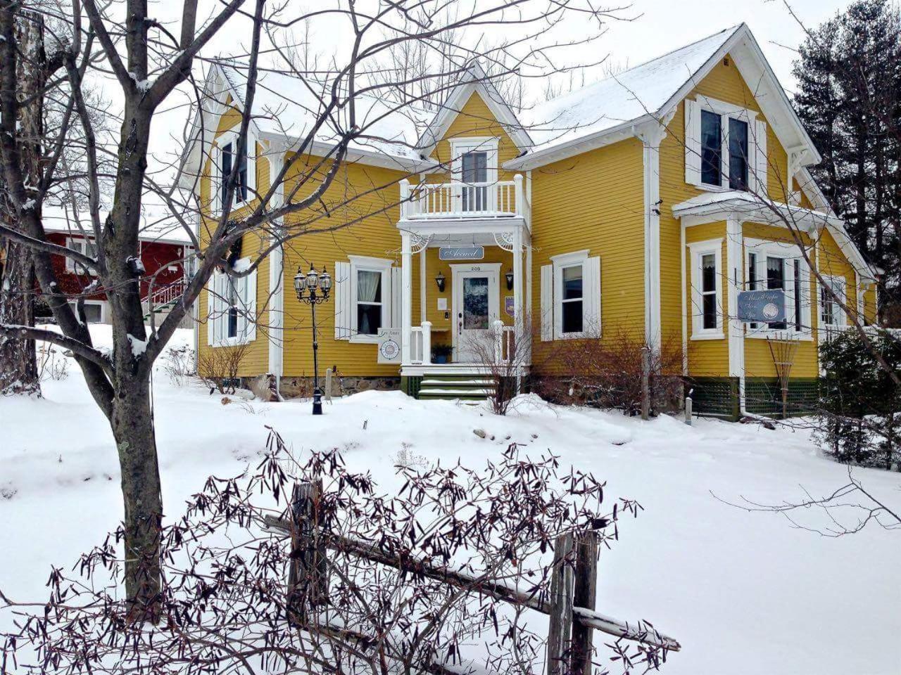 A L'Ancestrale B&B Magog Ngoại thất bức ảnh